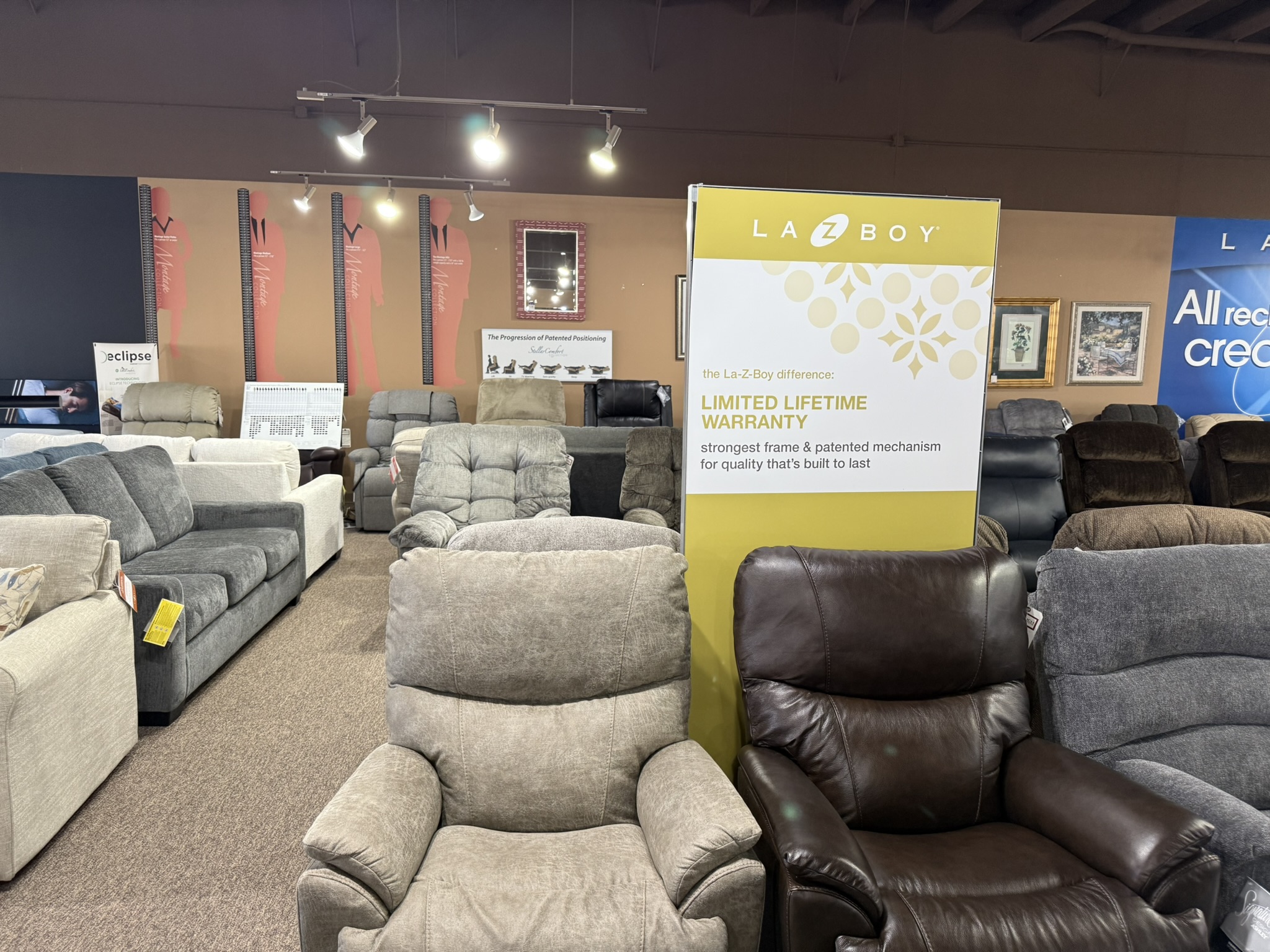 Lift chairs in Plymouth, IN | Plymouth Furniture & Mattress